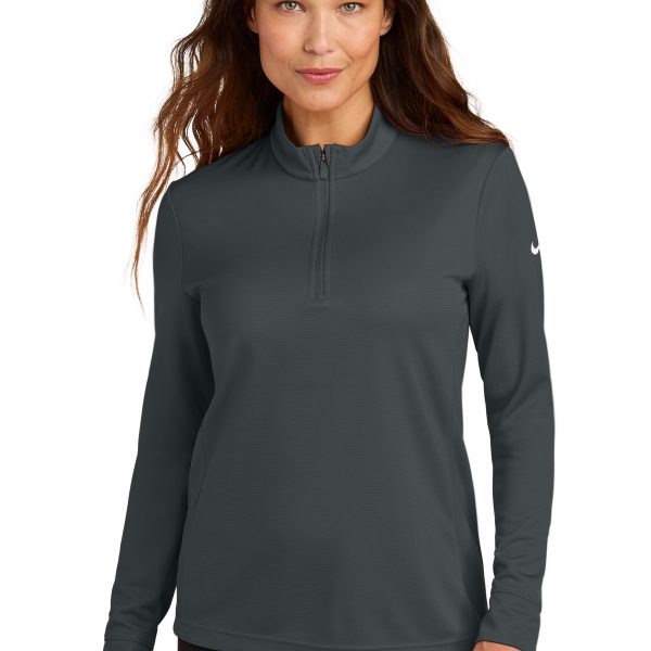 Nike Women's Essential 1/2-Zip Cover-Up NKHM7969